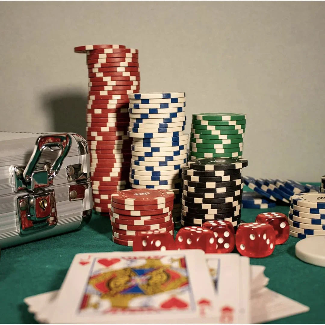 POKER GAME BRIEF CASE PACK 500 PIECES