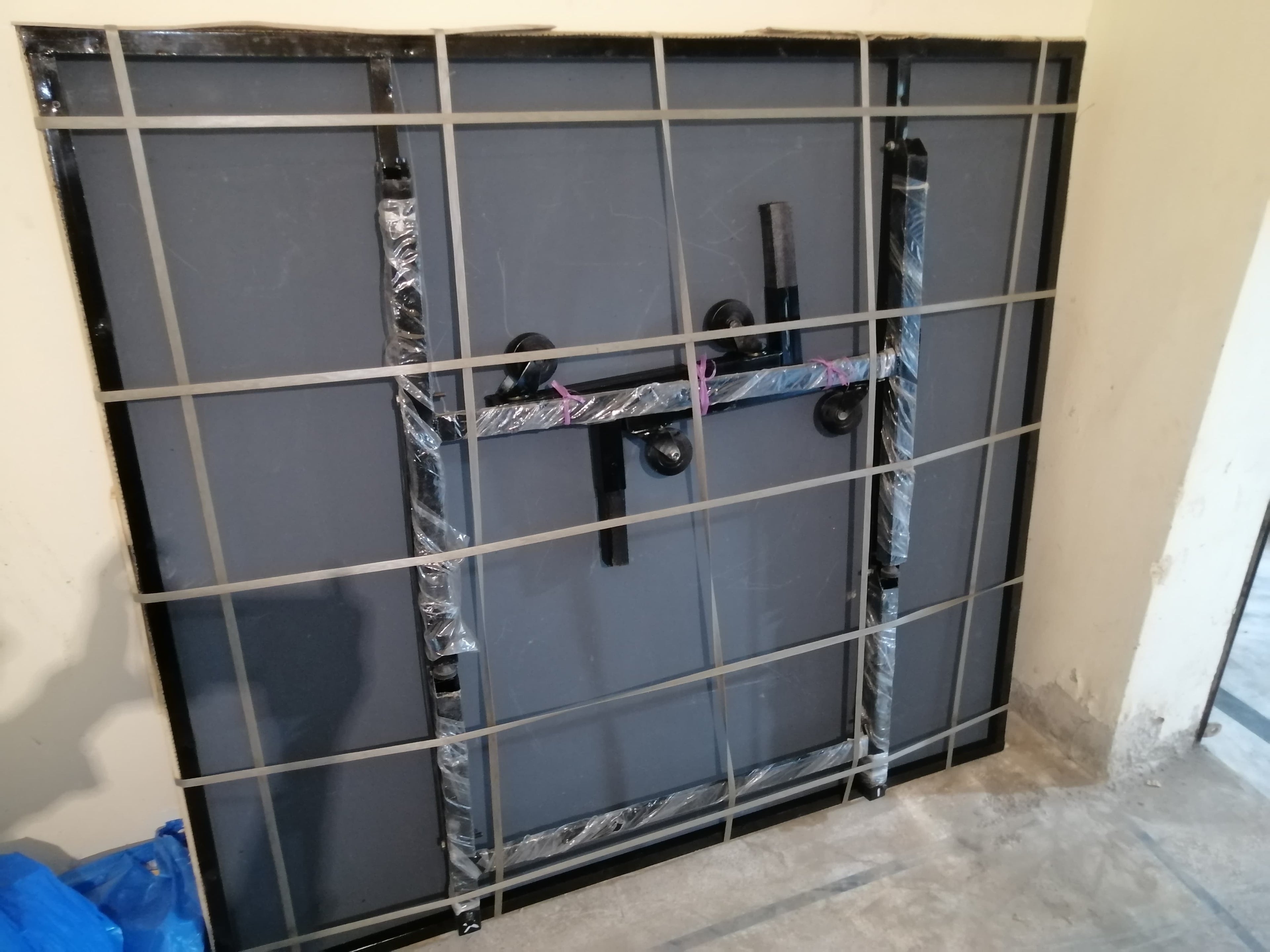 Table Tennis Table Chipboard 8 Wheels