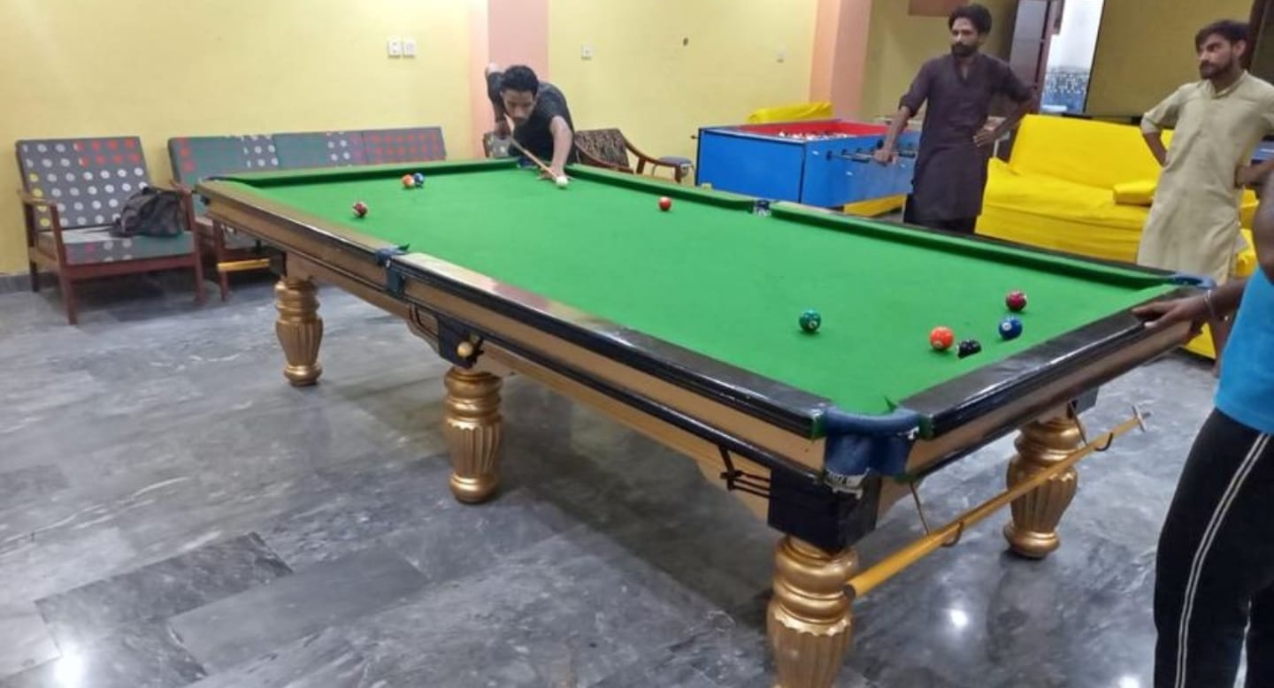 Pool Table Shander 4ft X 8ft