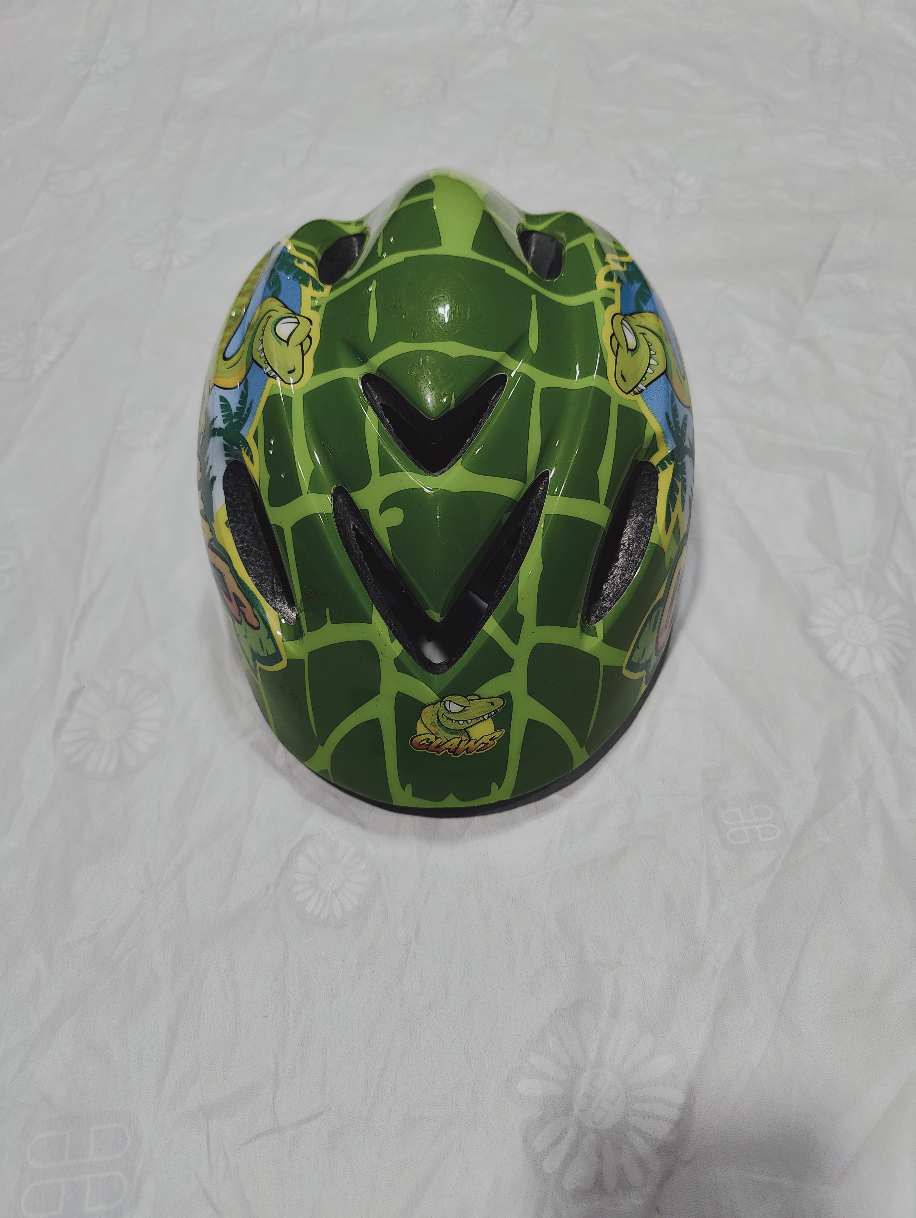 Skating helmet