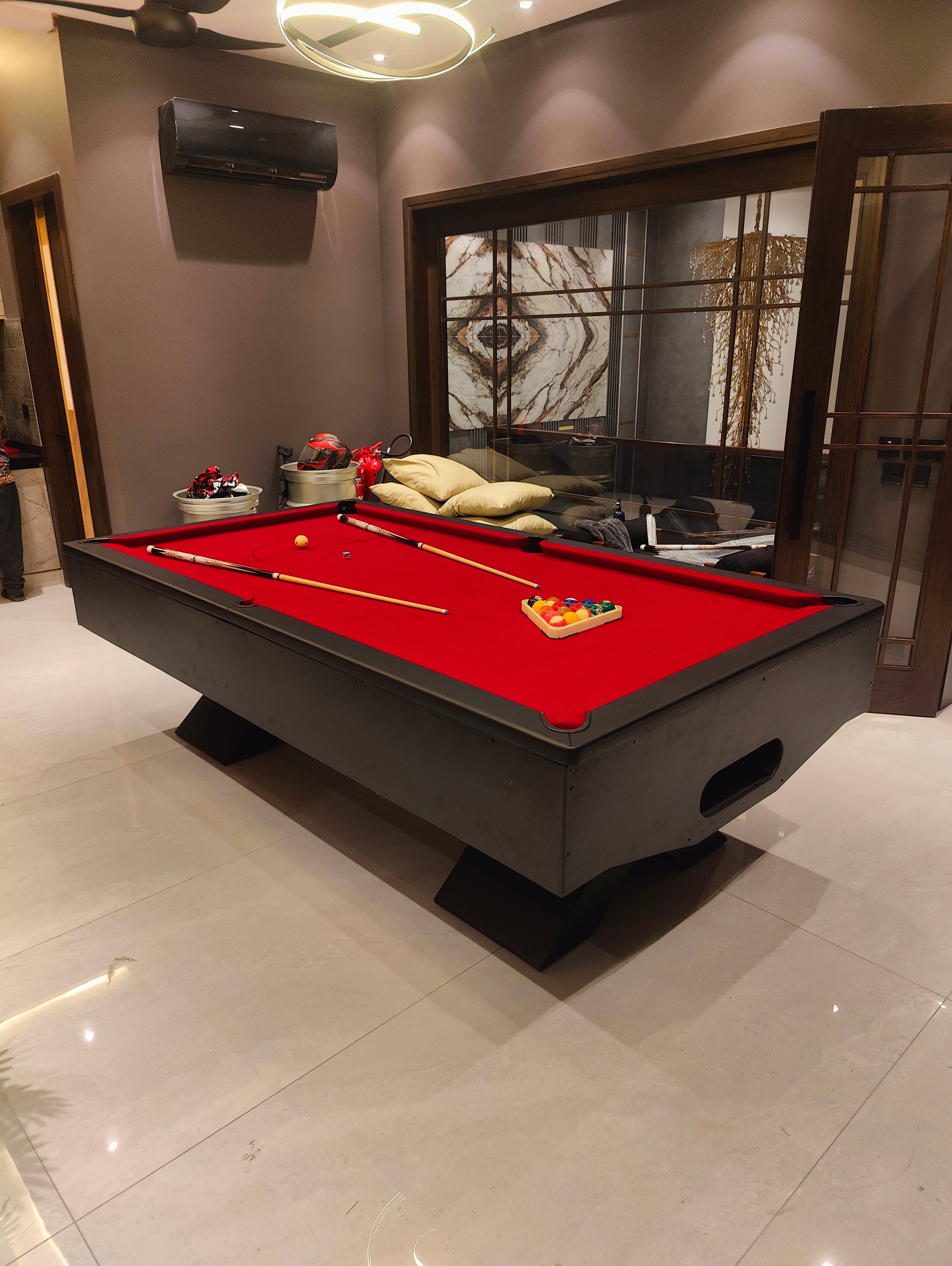 Pool table professional cross legs