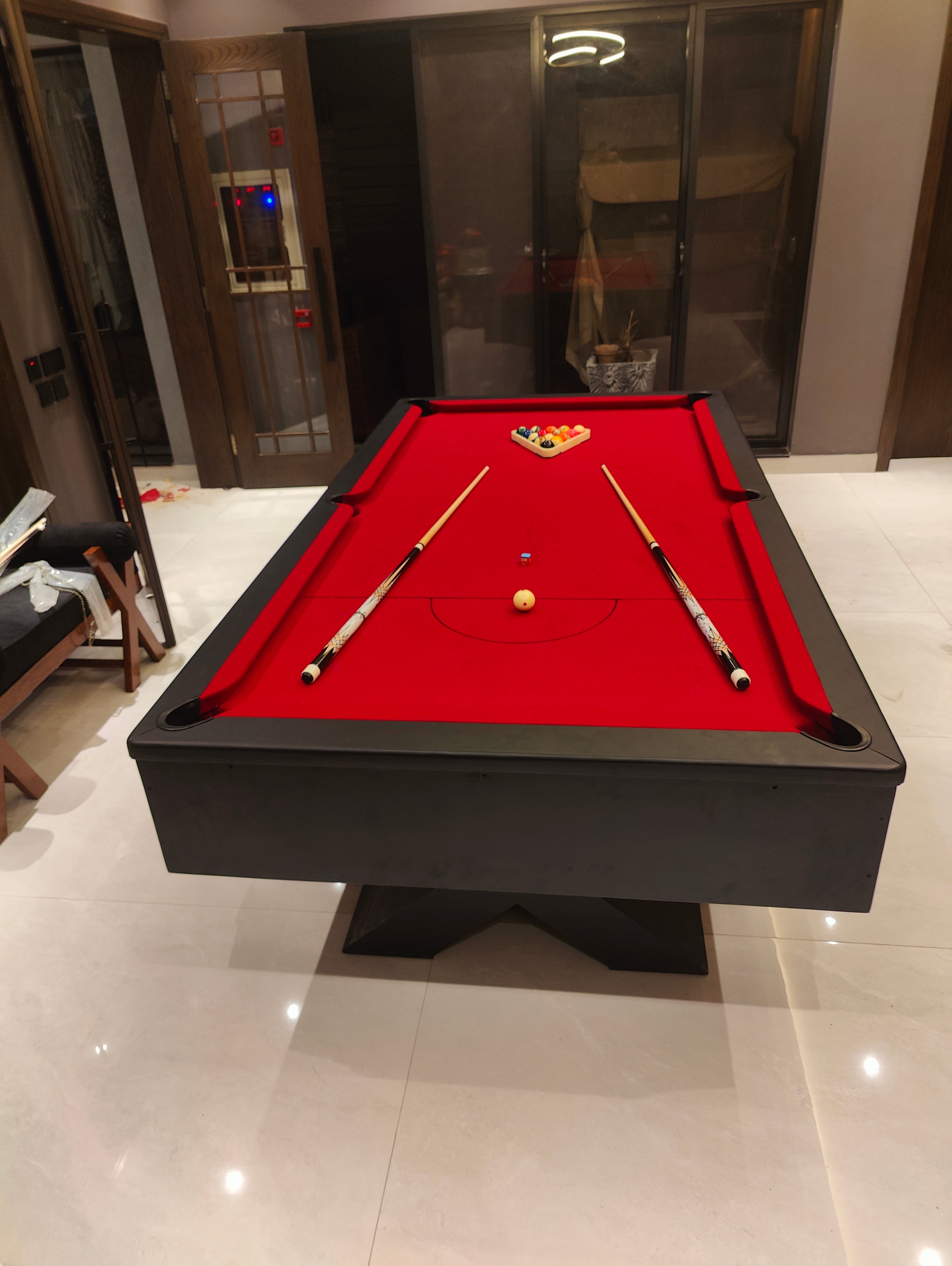 Pool table professional cross legs