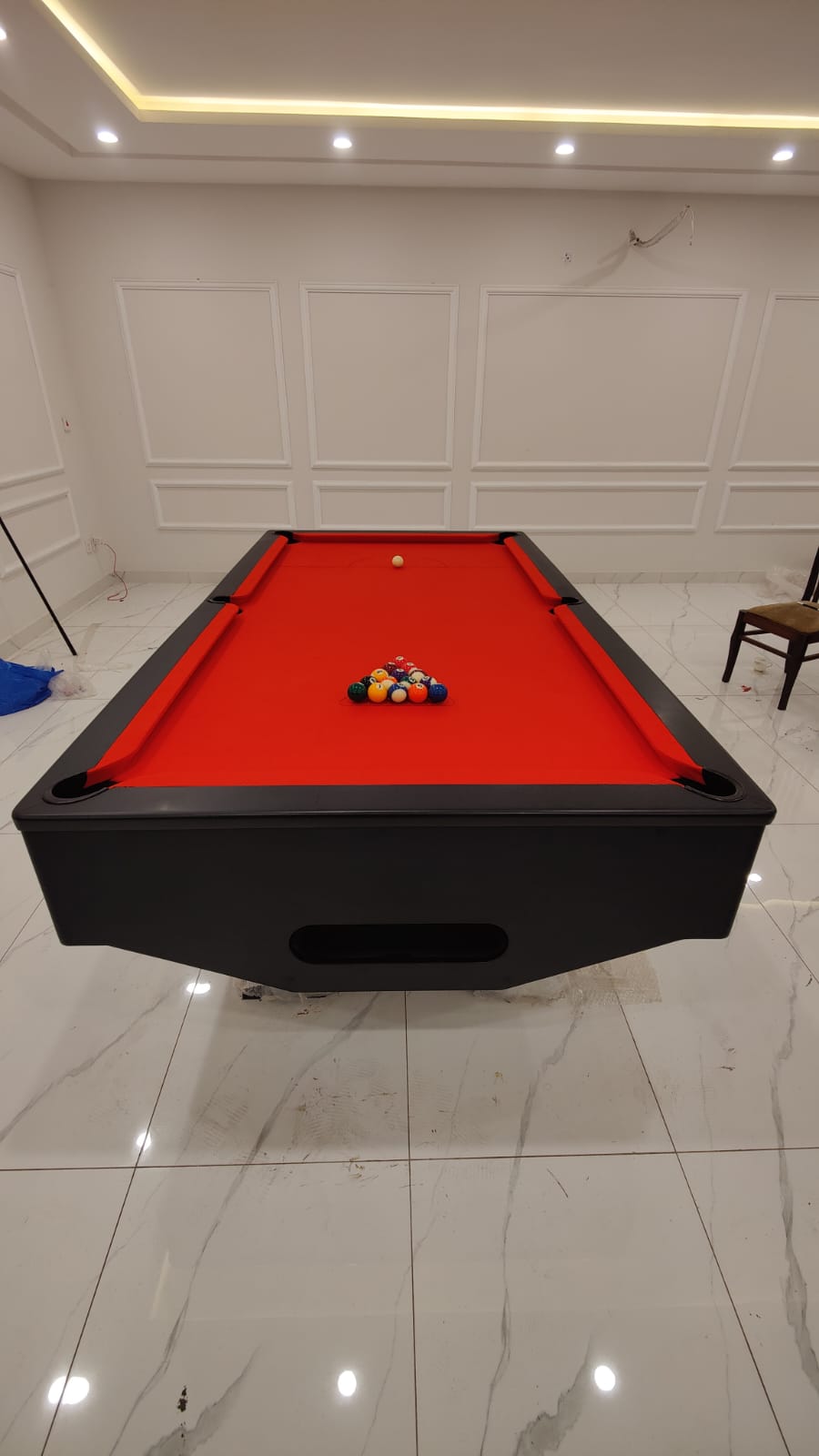 Pool table professional cross legs